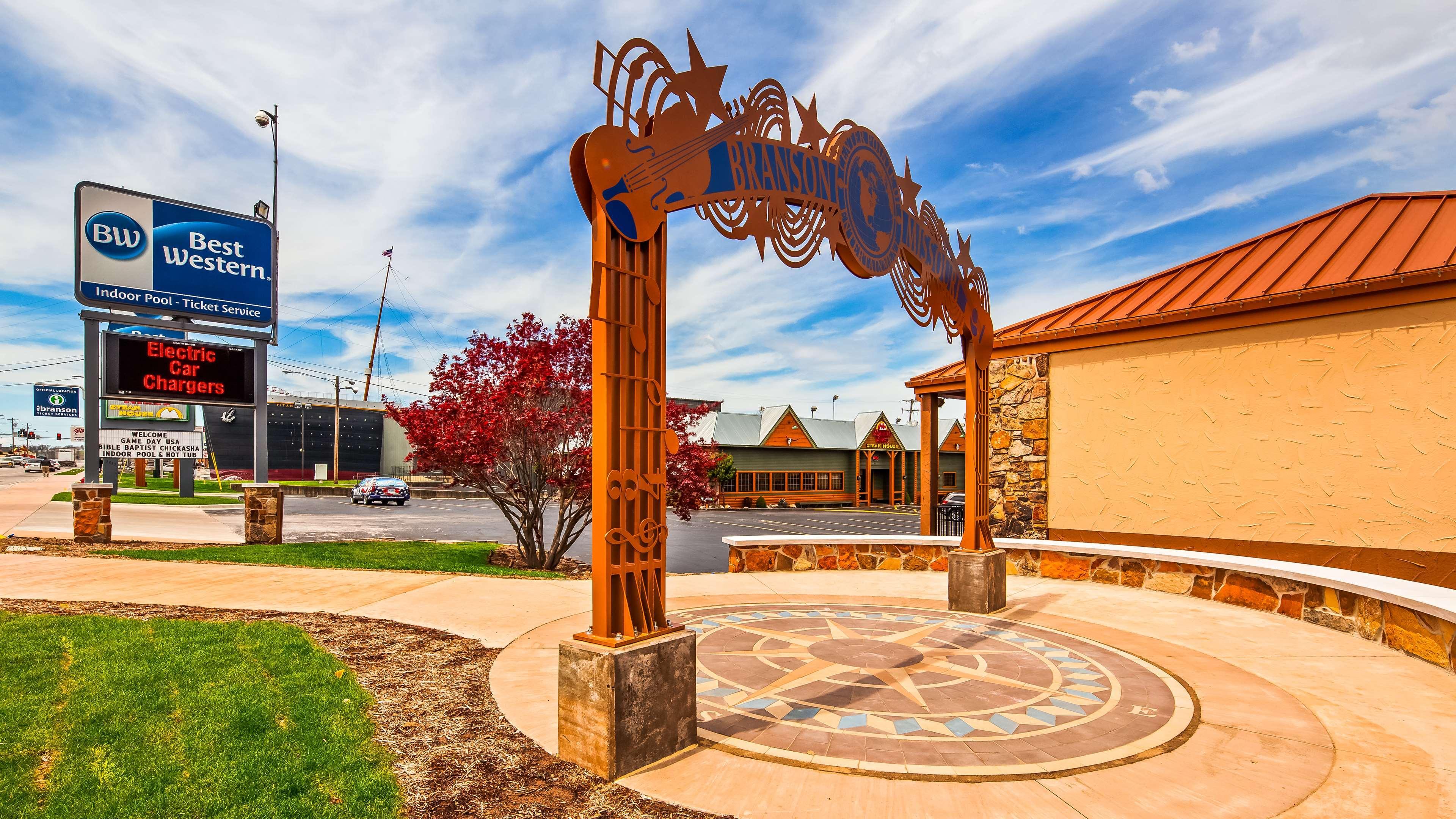 Best Western Center Pointe Inn Branson Exterior photo